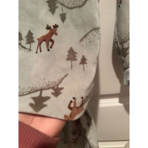 Carter's Two Piece Christmas Theme (Reindeer & Pine Trees) Mint PJS Size 5T - Picture 4 of 10